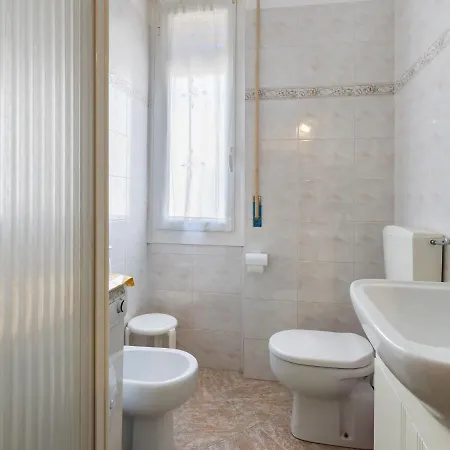 בית נופש Warm Holiday In Near Town Center סנרמו