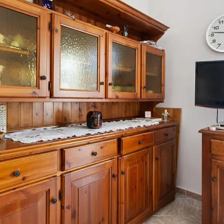 Warm Holiday In Near Town Center Feriehus Sanremo